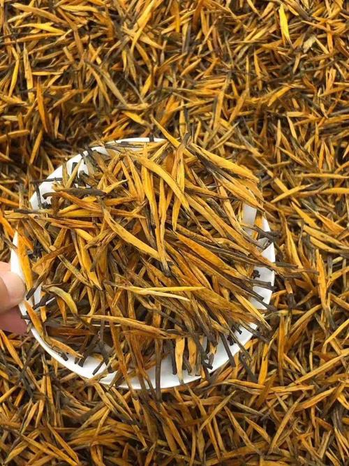 商品详情 凤庆大金针 口感醇香浓郁,润喉甜水丰富 最高等级的滇红茶