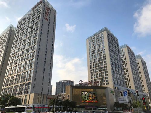 南昌,红谷滩,恒茂梦时代广场,地摊经济,万达广场