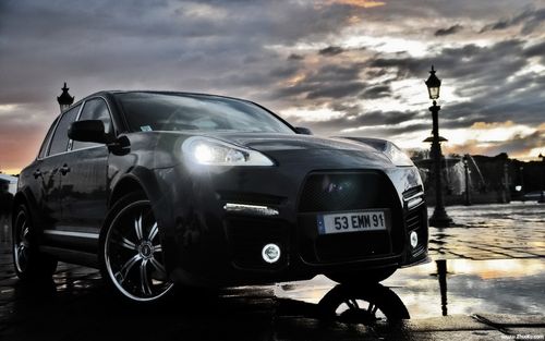 2010年保时捷卡宴雷米博帕雷特炎魔 高清桌面壁纸图片