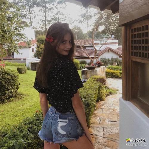 模特jordan mcewenins表示自己就是《生化危机2:重制版》克莱尔脸模