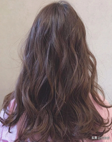 现在流行的发型(现在最流行什么发型女)