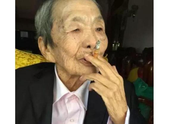她是缅甸最有名的女毒枭在被捕出狱后低调的生活享年90岁