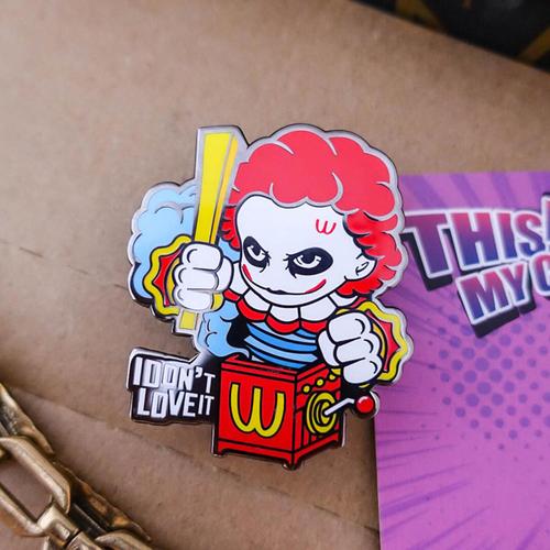 原创dc小丑希斯莱杰joker胸针恶搞麦当劳金属徽章