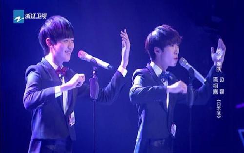 蓝朋友报到:《燃少》赵磊焉栩嘉演绎另类《日不落》 华少:唱得真好00