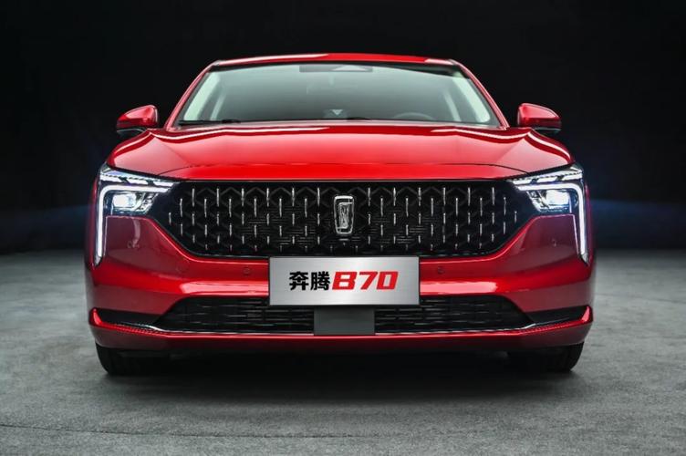 一汽奔腾:车长4米8,掀背式设计,10万级家轿的"颜霸"就