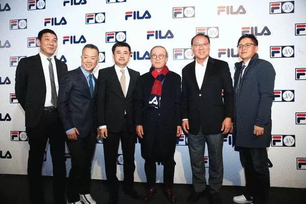 而在今年的发布会上,安踏高管透露"fila的增速