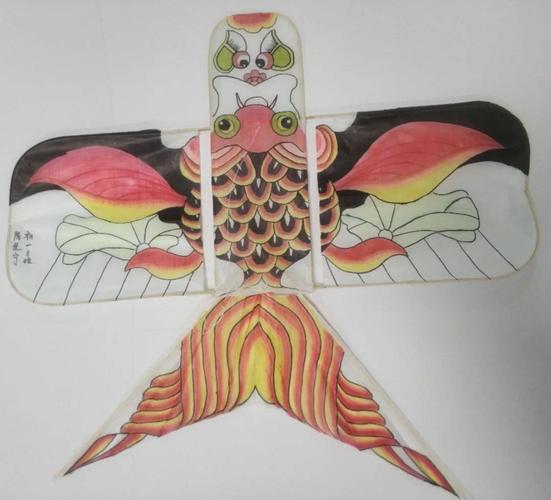 《沙燕风筝》初一8班 陈佳宁