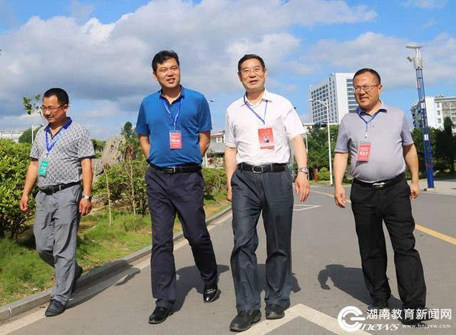 包太洋深入龙山巡视学考工作