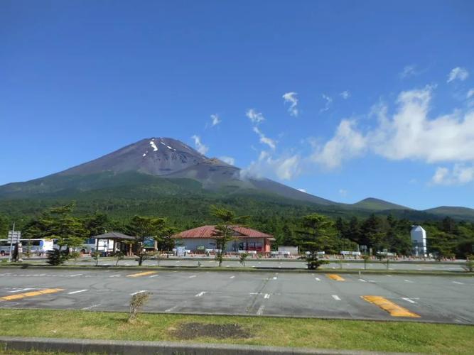 中秋明月,到日本富士山下环湖巡礼,连住3晚轻奢温泉酒店,6人就成团!