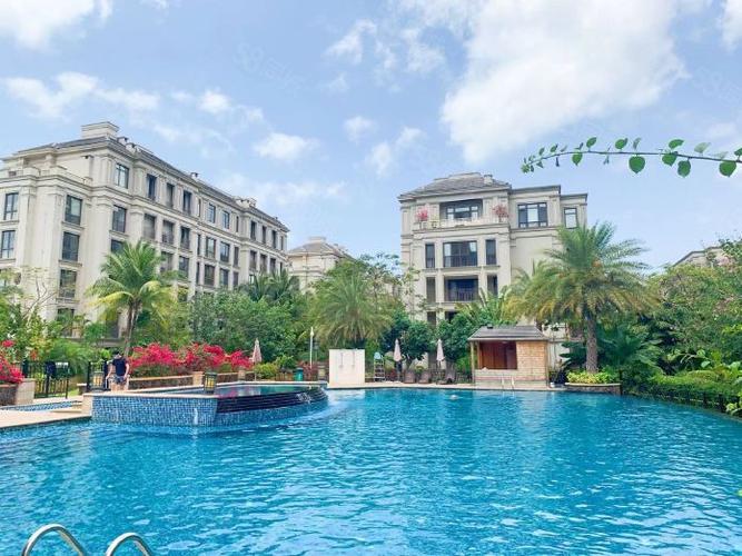 三亚湾凤凰水城左岸两室两卫花园洋房电梯豪华装修