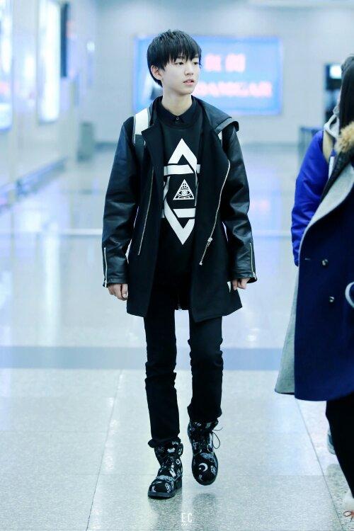 王俊凯全身照,越多越好.像这样的