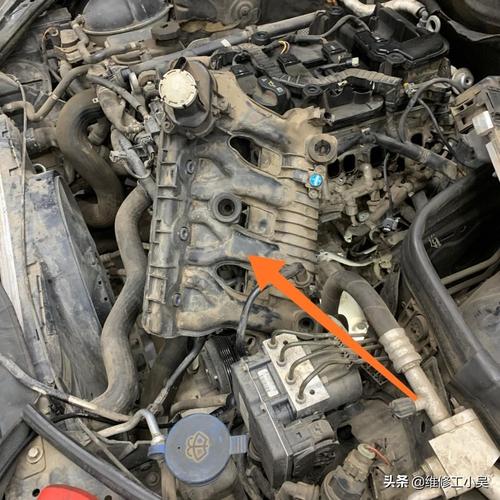 奔驰272发电机皮带怎么绕 350s发电机皮带缠绕图片