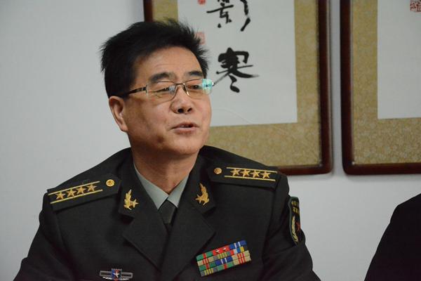 名誉院长李如龙大校讲话西安市民政局民间组织管理局段洪波副局长讲话