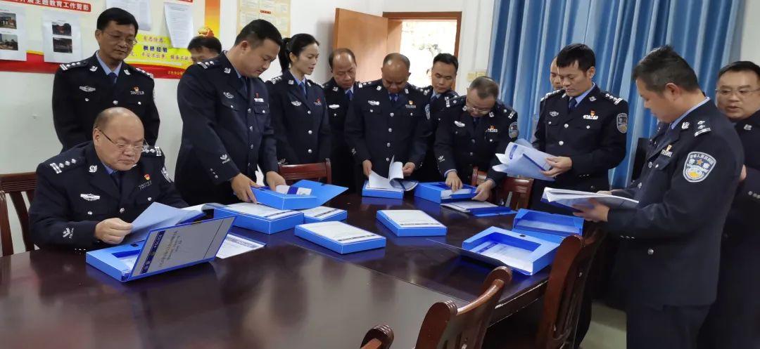 教育整顿进行时|靖西市公安局考察组到右江分局开展"坚持政治建警全面