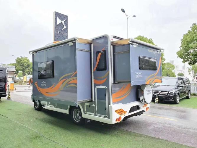 50万买自动挡双拓展c型房车,还是中国十大房车品牌