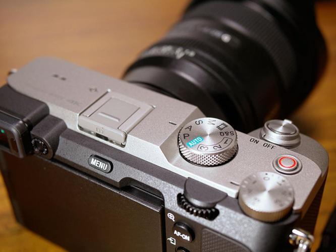 入手索尼a7c三个月使用感受 它有点"走极端"