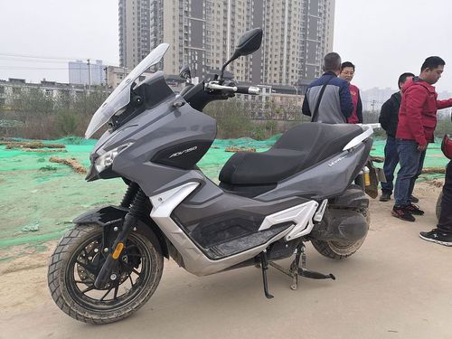 西安试驾大阳adv350交作业