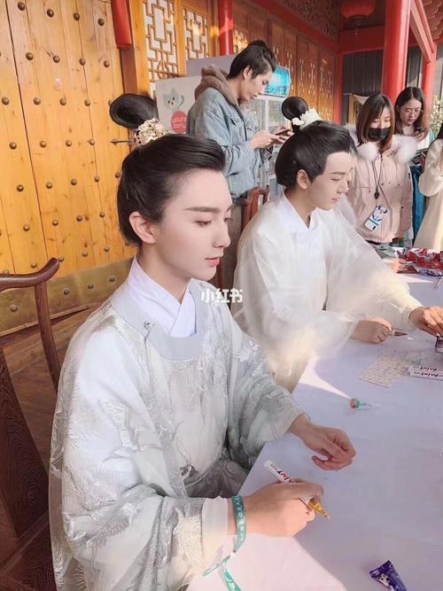 鹤川圆领袍汉服_汉服_圆领_将军街18号攻略_时尚_穿搭