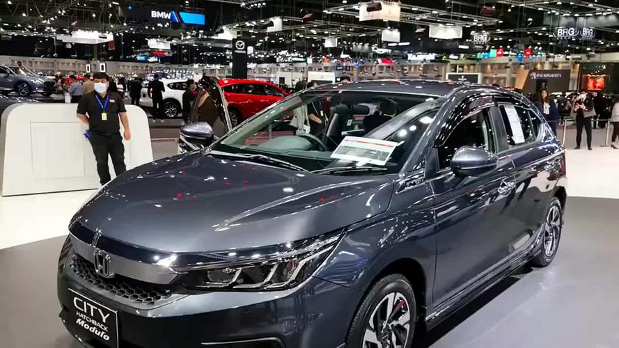 2021款本田锋范两厢版亮相,近距离了解后,才知道啥叫帅气!