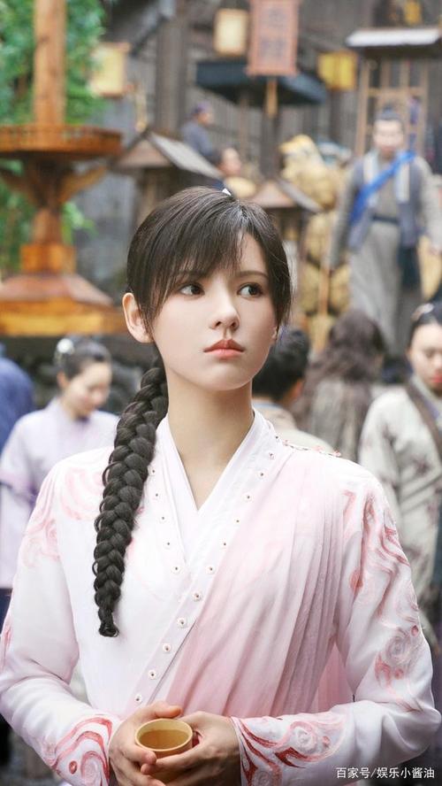 张予曦古装 现代角色集结(可能不全)(褚玲珑… - 半