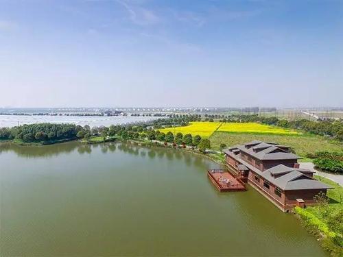 涌禾农场,地处上海松江泖港,一个由太湖水系,浦江水系冲积而成的天然
