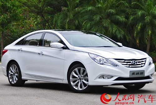     第八代索纳塔是索纳塔车型的第八代产品,由现代汽车