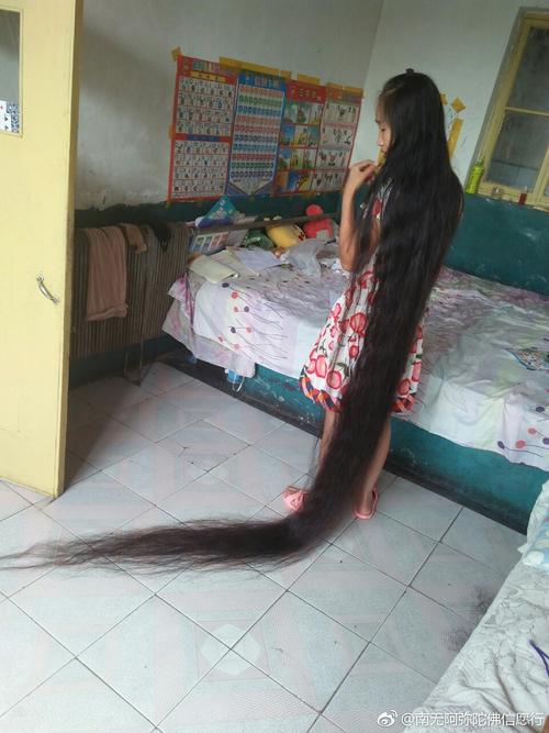 张小霞的3米长发