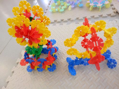 【大手小手,快乐建构】金幼小一"巧手节"雪花片建构比赛剪影