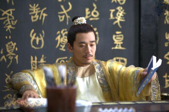 "也就是说,朝野普遍怀疑郓王李温(即唐懿宗)不是唐宣宗的儿子,后来