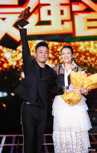 章子怡为他拍桌子,公开呛声那英,38岁曾一鸣终于与