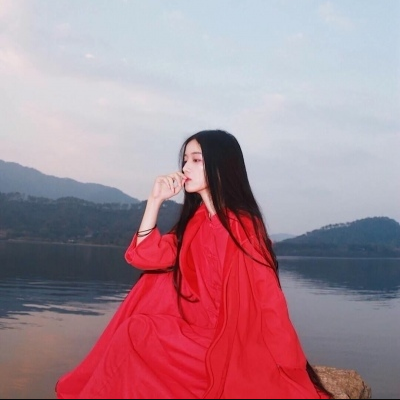 红色婚纱一个人头像女生头像背影图片