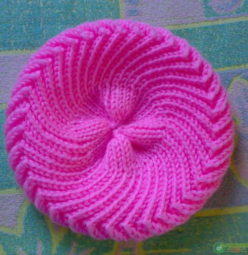 [转] 转载:一款玫红色帽子的编织方法及说明 [图片]