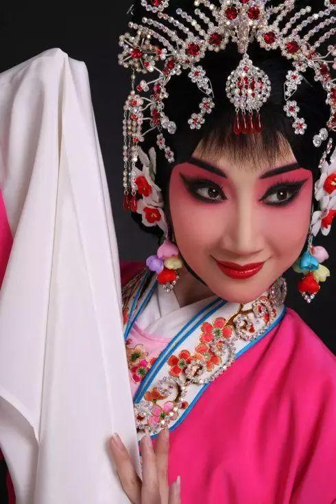 俏,不过花旦_化妆