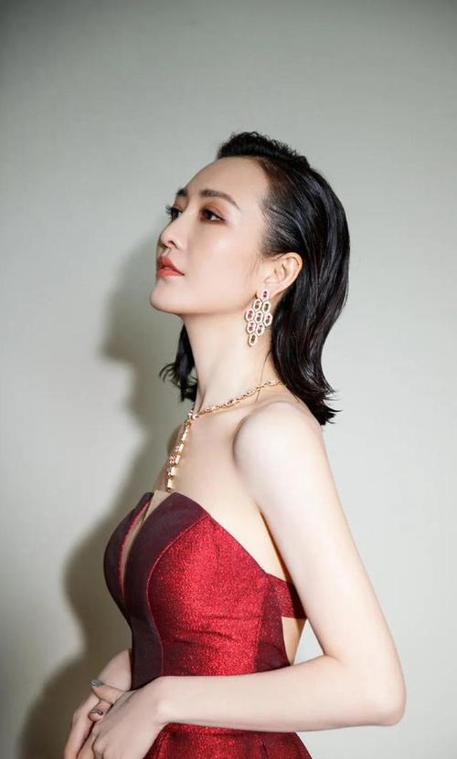 美女鉴赏中国女星王鸥手机壁纸