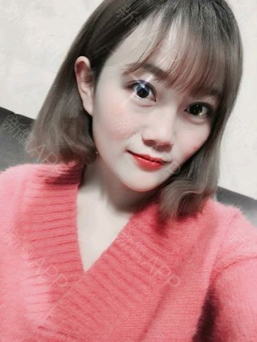 眼睛亮晶晶感觉比钻石还要闪亮~眼睛变大超爱拍照,因为再也不会见