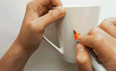 他一直都有把写字的影片做成动图,这篇整理出近期平尖钢笔,平头麦克