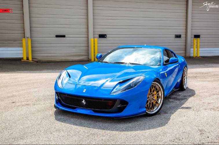 ferrari 812 superfast 这颜色可以么?