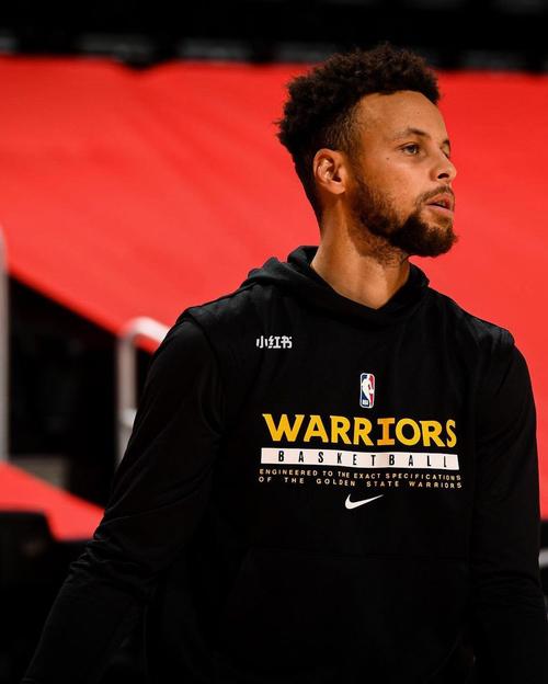 换了发型明显手感超好了库里