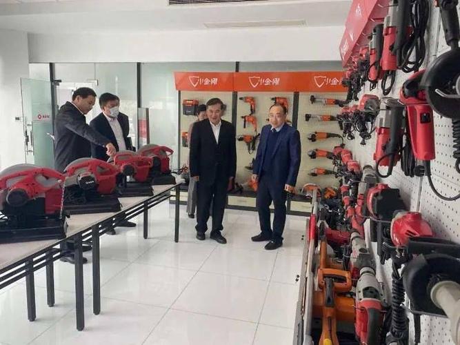 市政协副主席徐逸波至新桥镇锐奇控股股份有限公司走访调研