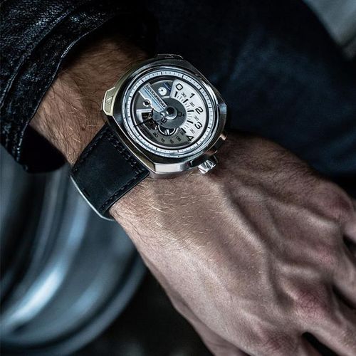 sevenfriday : lifestyle brand uniting those who seize everyday.