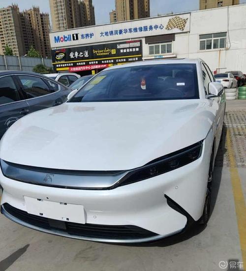 今天去提车了比亚迪汉还是白色耐看怎么都不要白的