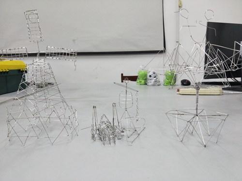 信息学院举办导线造型创意设计焊接比赛