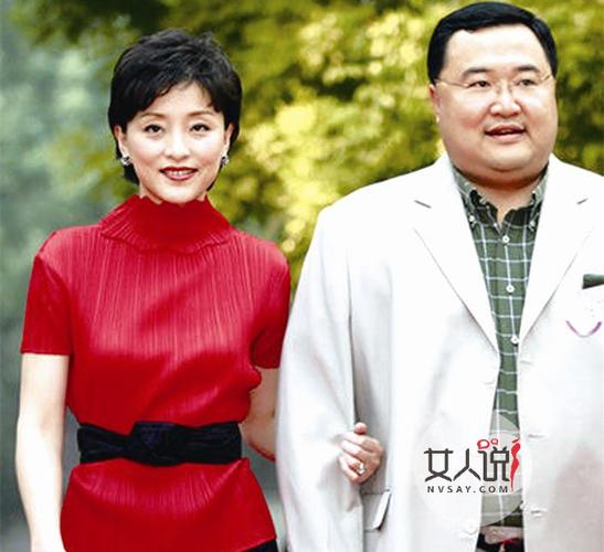 虽然在容貌上不及张一兵,长相胖胖的,而且身高也不算高,但是就是杨澜