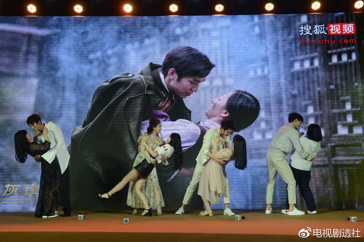 首部快穿剧《炮灰攻略》惊喜上线 严禹豪余玥上演花式下腰抱