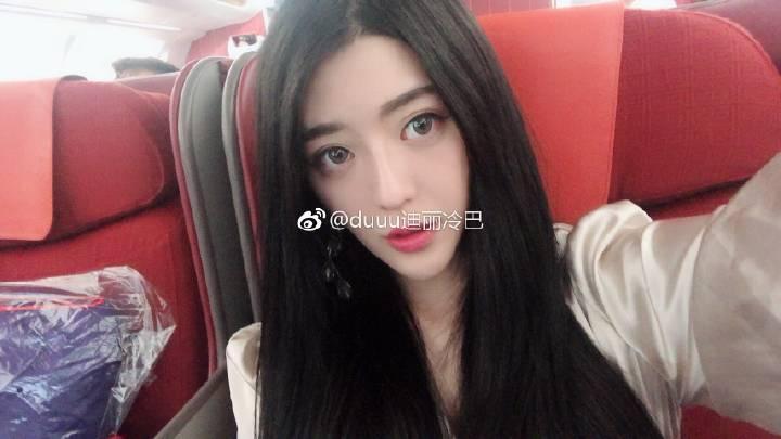 迪丽热巴火了,如今冒出来一个迪丽冷巴,这是何方神圣?