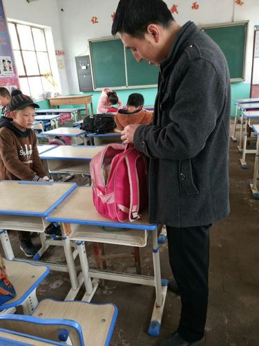 安全伴我在校园――记庄浪县颉崖小学校内安全隐患大排查活动