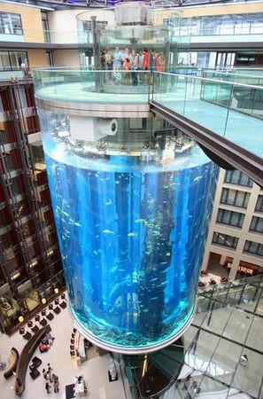 德国巨型鱼缸