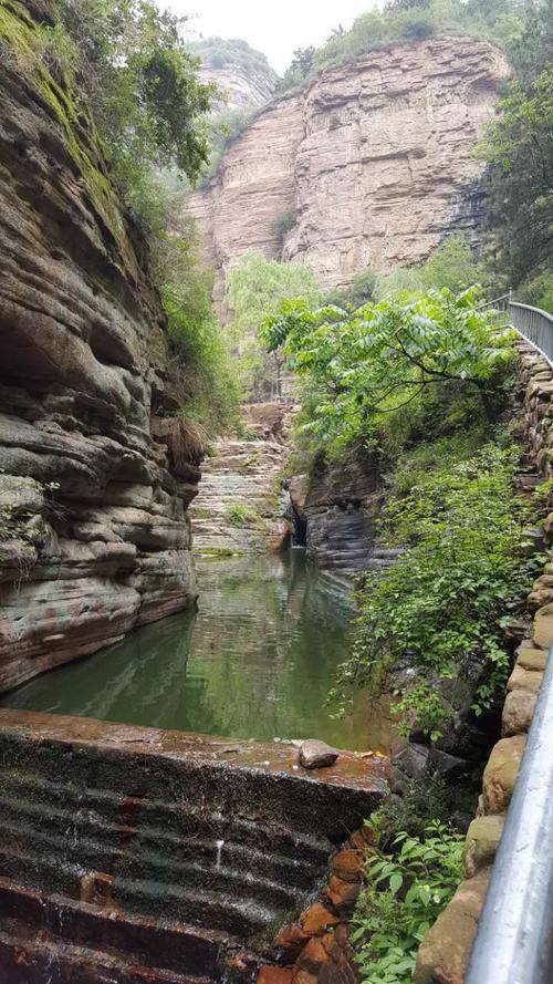 黄崖洞风景区