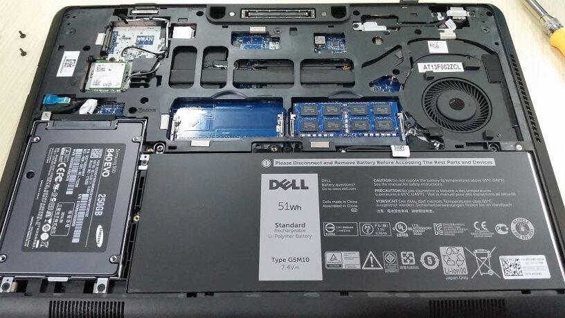 戴尔latitude e5450笔记本硬盘升级问题.是不是只有一个硬盘位?