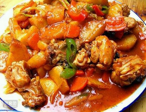  p>土豆烧鸡块是经典的家常菜,以 a target="_blank" href="/item